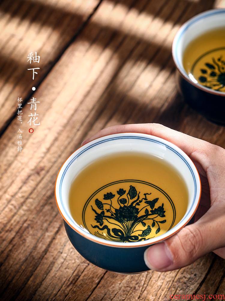 Jingdezhen blue and white master cup of pure manual single cup tea sample tea cup hand - made ceramic cup ji green light gift boxes