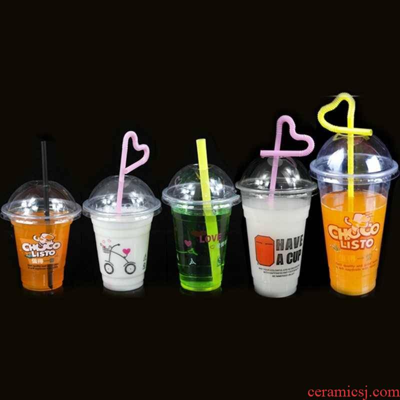 The Disposable plastic cup ultimately responds a cup of soya - bean milk tea cup of fruit juice cup cleared the plastic cup