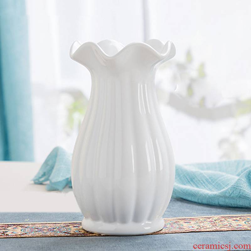Small and pure and fresh Nordic white ceramic vase is dried flower flower pot of I and contracted creative living room table furnishing articles