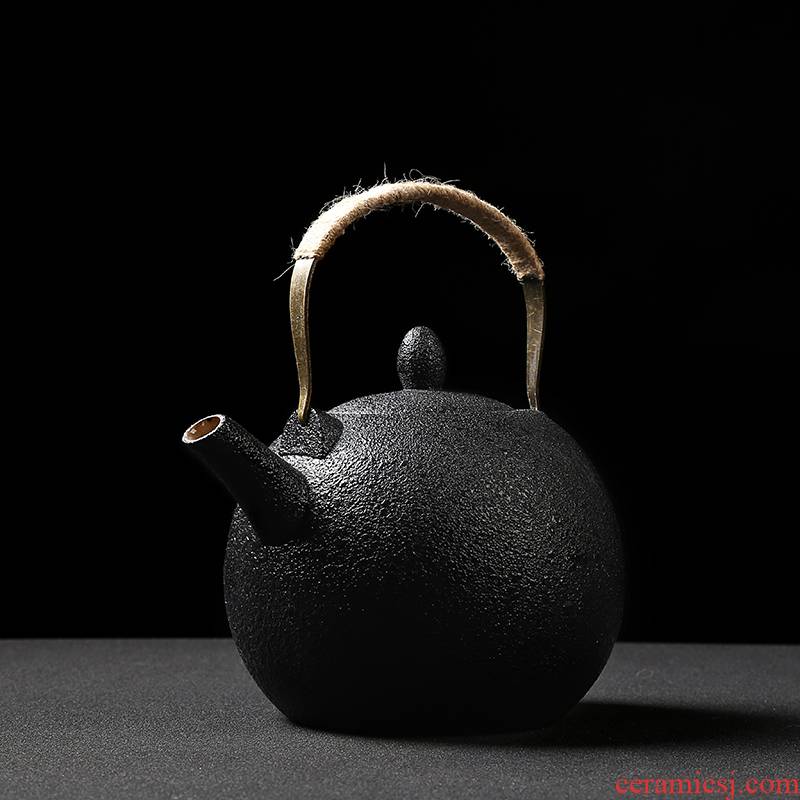Large ceramic teapot cool teapot high temperature resistant black pottery kettle 2 liters Large CiHu iron handle raw clay POTS restaurants