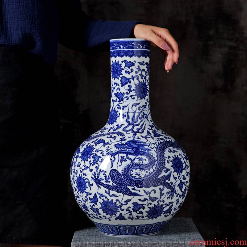 Jingdezhen blue and white porcelain vase imitation the qing qianlong heavy hand wear celestial dragon vase furnishing articles