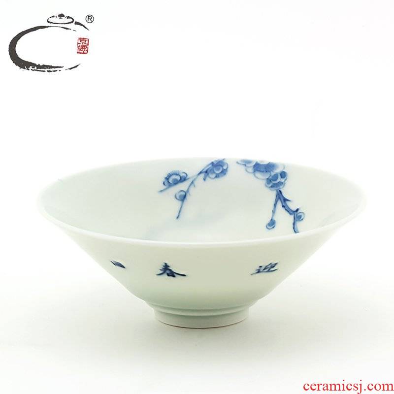 Blue and white wall name plum cup tea set and auspicious hand - made white porcelain of jingdezhen ceramics kung fu tea sample tea cup bowl