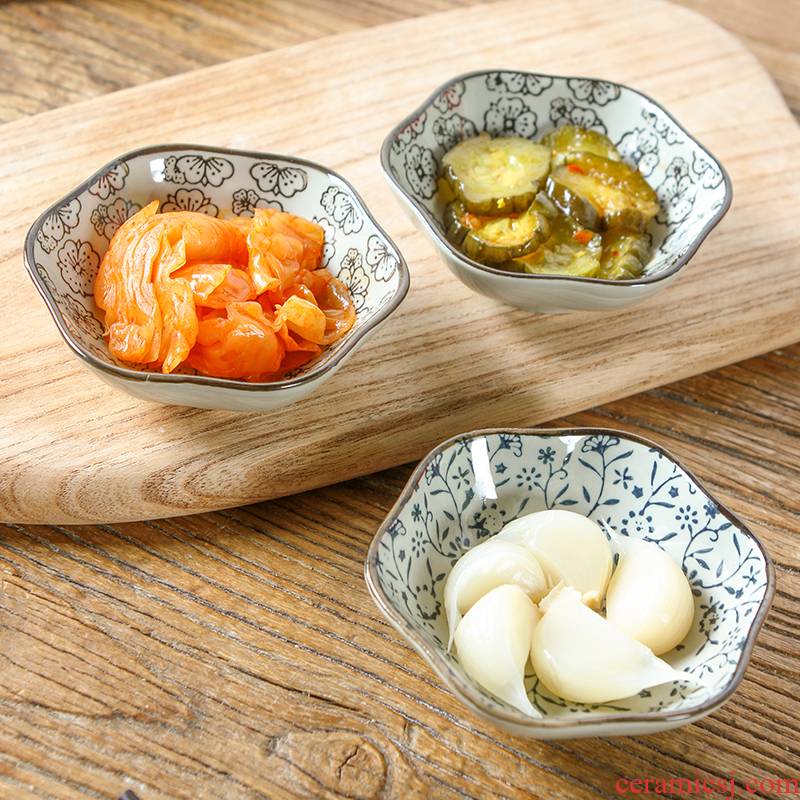 Japanese mustard sauce dish flavor jam dish of household ceramic disc disc disc sauce vinegar dipping sauce plates and the name plum flower dishes