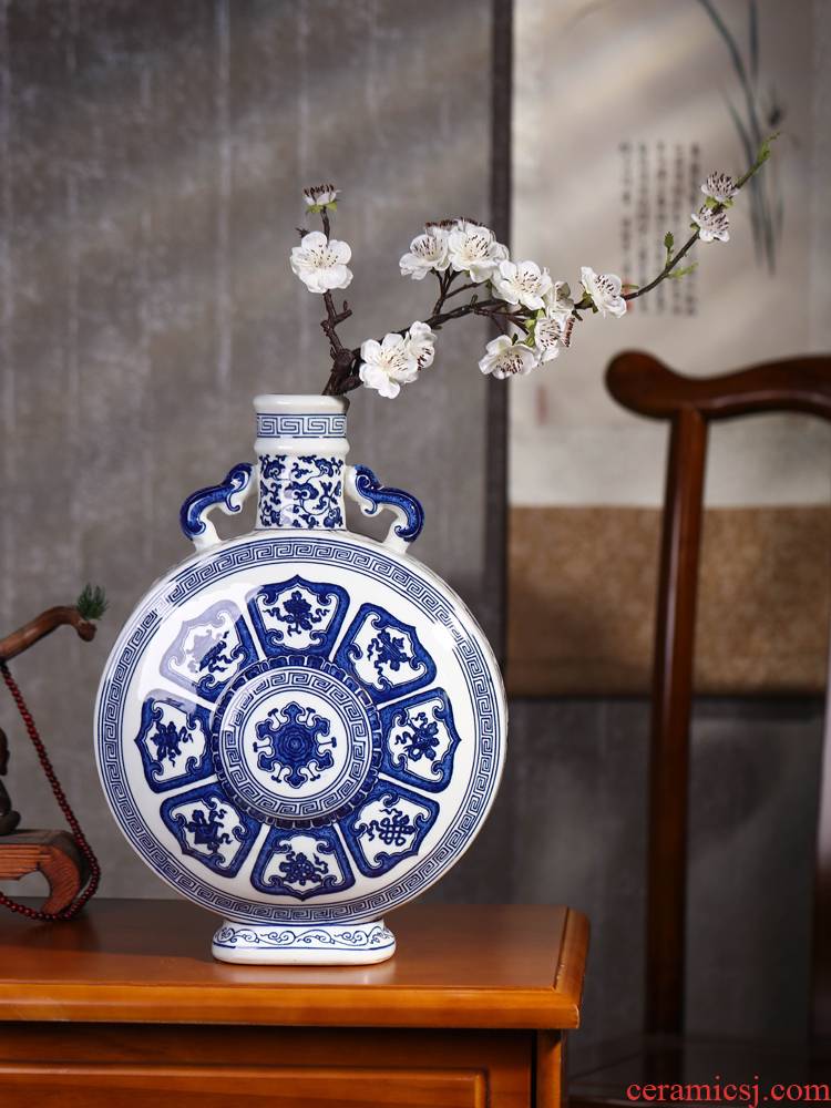 Jingdezhen porcelain glaze made pottery under official kilns porcelain vase ears China flat bottles of antique crafts antique bottles