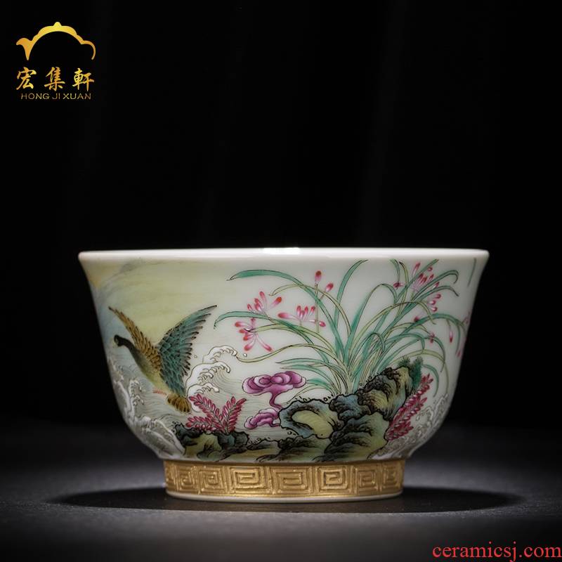 The Master single CPU kung fu tea tea cups of jingdezhen ceramic paint by hand carving pastel colored enamel bowl