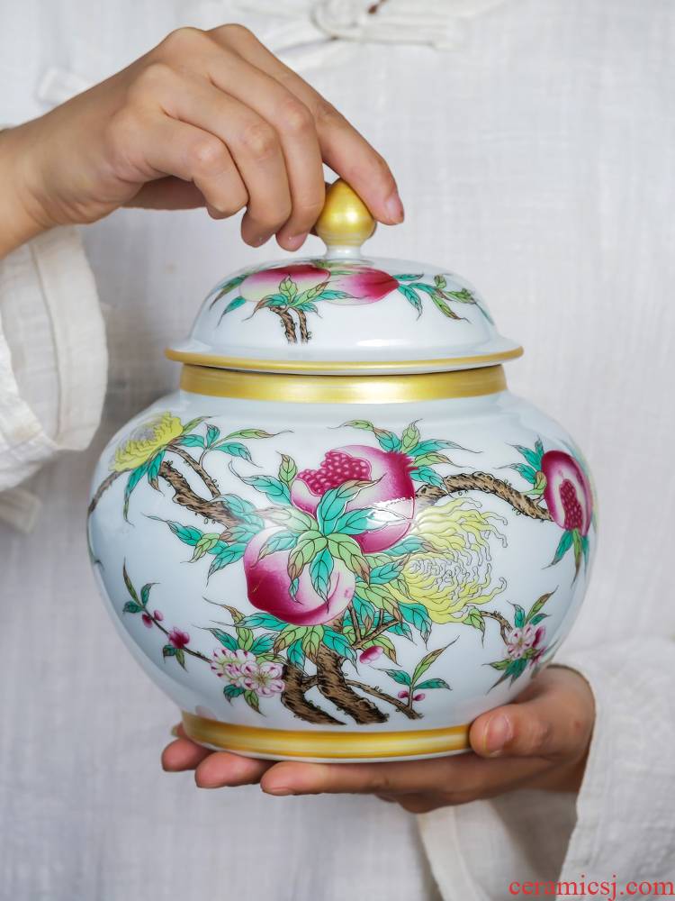 Jingdezhen ceramics caddy fixings small colored enamel paint retro loose tea storage tanks with cover up tea half jins
