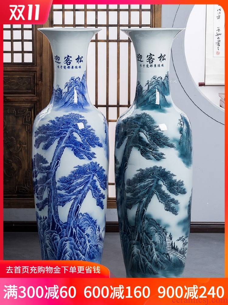 Jingdezhen ceramic guest - the greeting pine of large blue and white porcelain vase living room TV cabinet decorative furnishing articles hotel opening