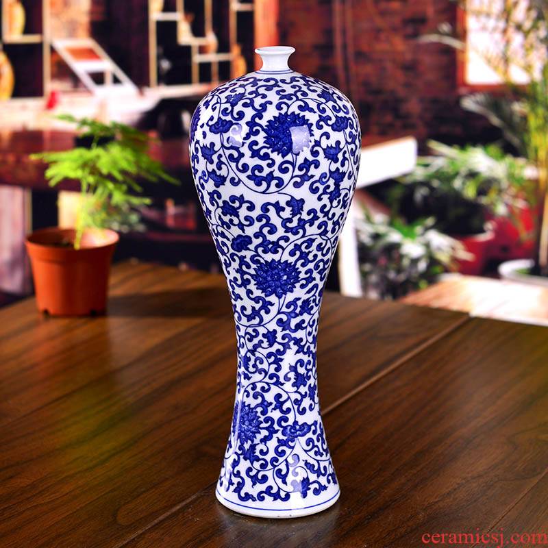 Antique vase of blue and white porcelain of jingdezhen ceramics beauty bottle name plum bottle decoration home decoration crafts are sitting room