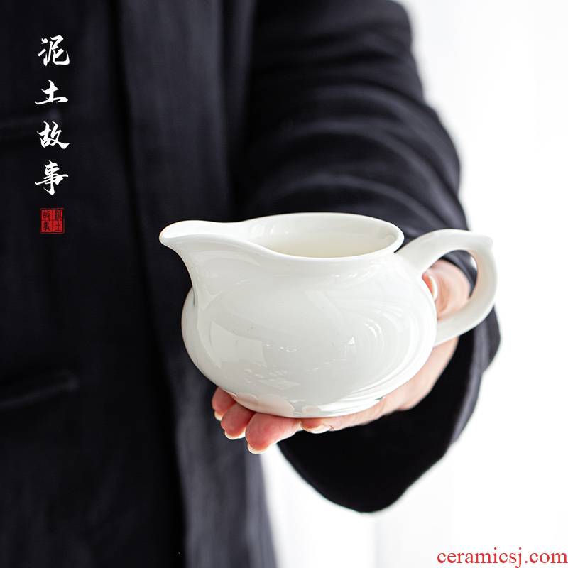 Ceramic appliance with fair keller make tea and a cup of tea is white jade porcelain filtering sea kung fu tea tea tea accessories
