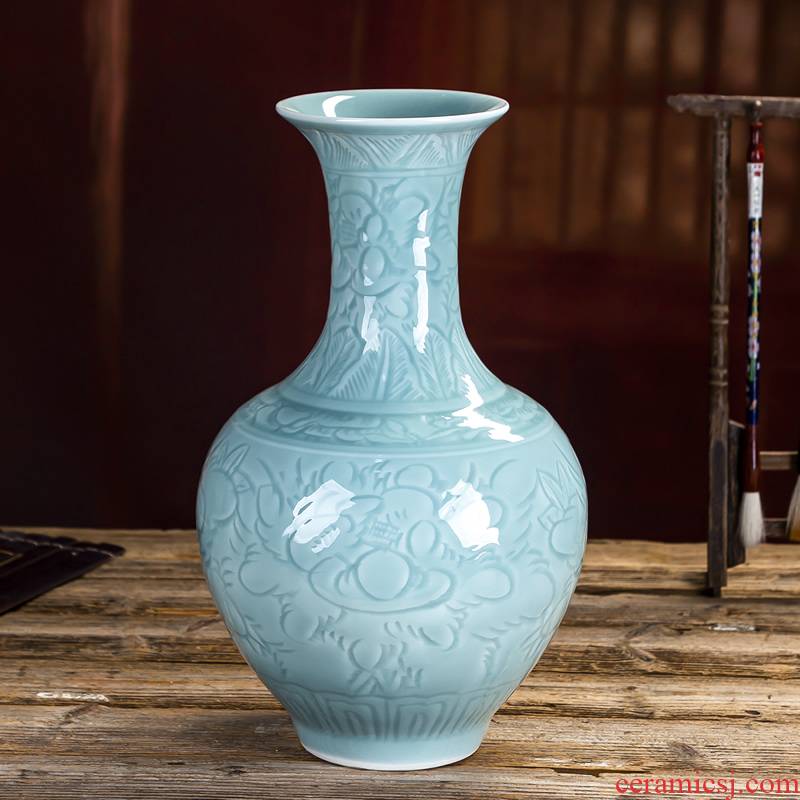 Jingdezhen porcelain vases, antique home decoration ceramic furnishing articles green porcelain carving Chinese style restoring ancient ways the sitting room