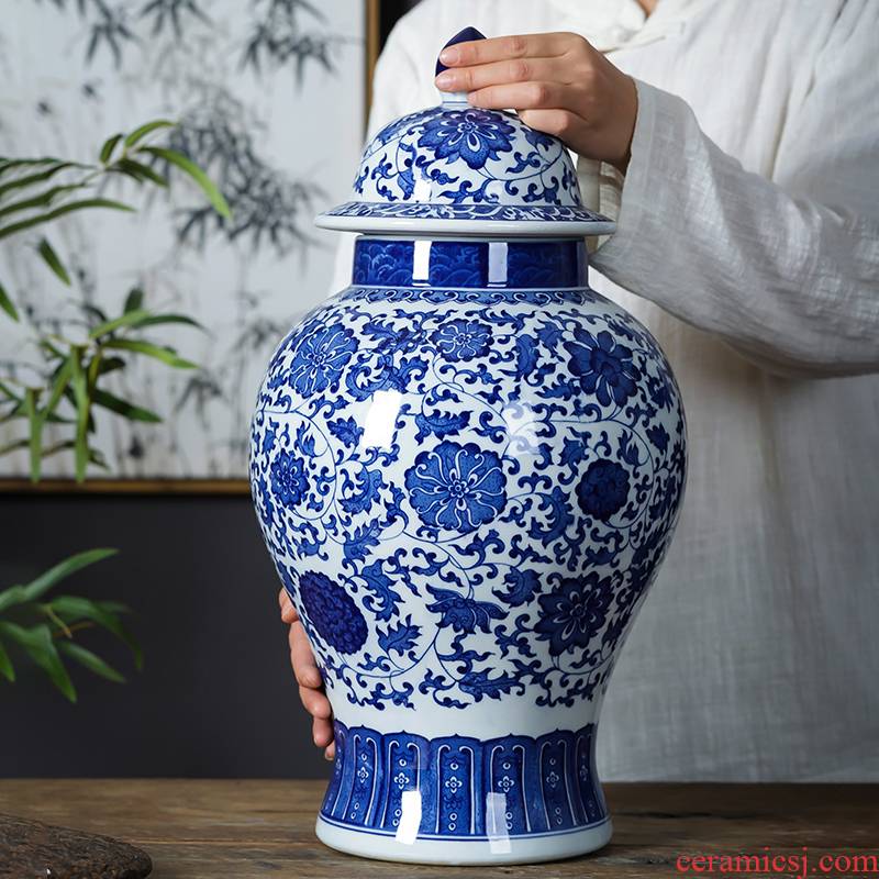 Jingdezhen ceramics general archaize of blue and white porcelain jar with cover large storage tank is Chinese style household adornment furnishing articles