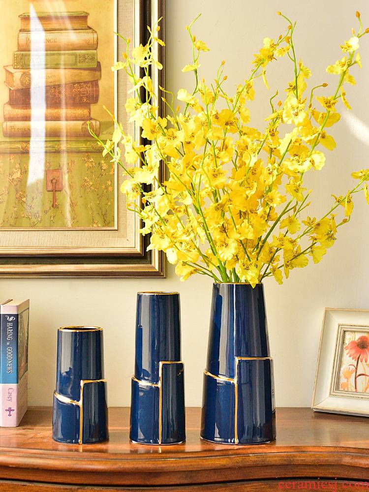 Light and decoration ceramic water keep vase Nordic creative contracted sitting room table dry flower flower vase vase furnishing articles