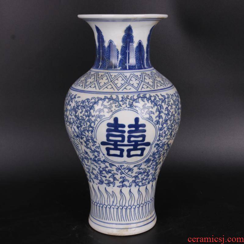 The Qing qianlong blue tie up calligraphy happy character fish bottle applique antique porcelain household of Chinese style furnishing articles old goods collection process