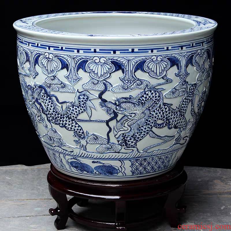 Ceramics have an oversized tank brocade carp goldfish bowl, villa and courtyard outside the lotus pond lily cylinder town curtilage the wind water tanks