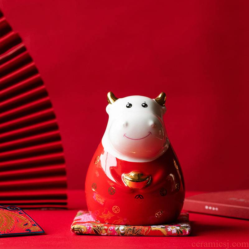 New Year gift porcelain red lucky decoration cows and turn things around an ox Year mascot bedside furnishing articles