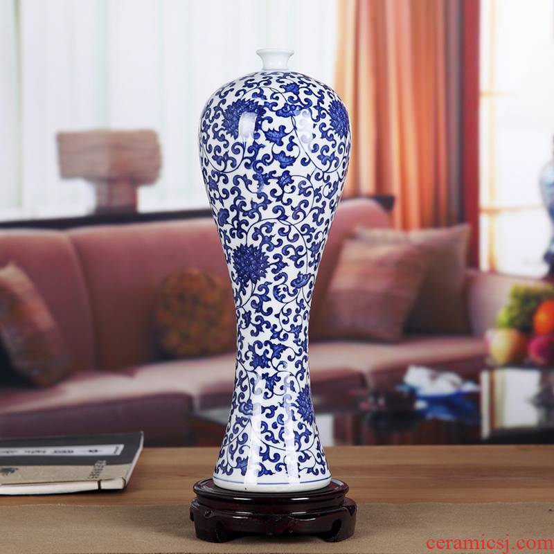 Jingdezhen ceramic floret bottle gifts home decoration furnishing articles antique beauty of blue and white porcelain bottle sitting room