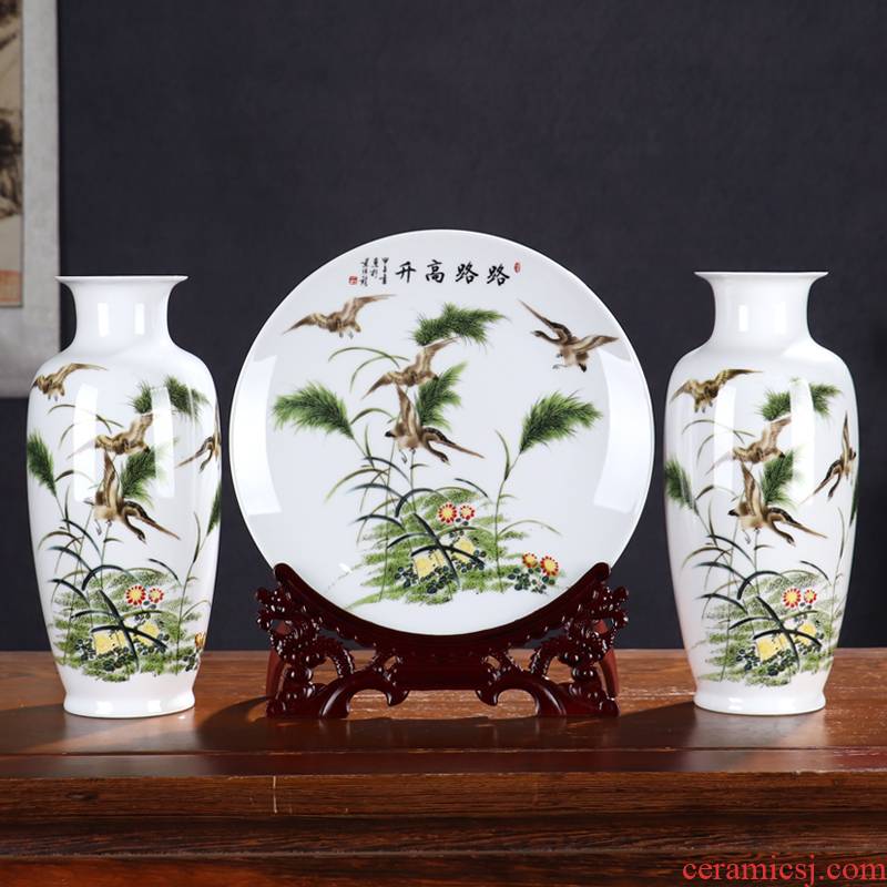 New Chinese style of jingdezhen ceramics wine place living room TV cabinet office rich ancient frame decorative arts and crafts