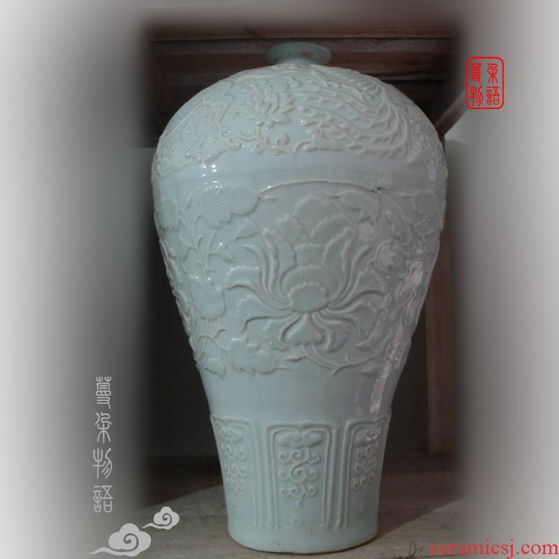 Shadow green name plum bottle of jingdezhen porcelain jingdezhen imitation of northern song dynasty Shadow blue glaze porcelain imitation of northern song dynasty peony may the name plum in the evening