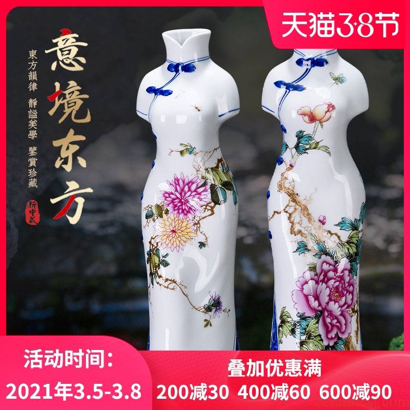Blue and white cheongsam jingdezhen ceramics hand - made furnishing articles sitting room ark, rich ancient frame home decoration creative process