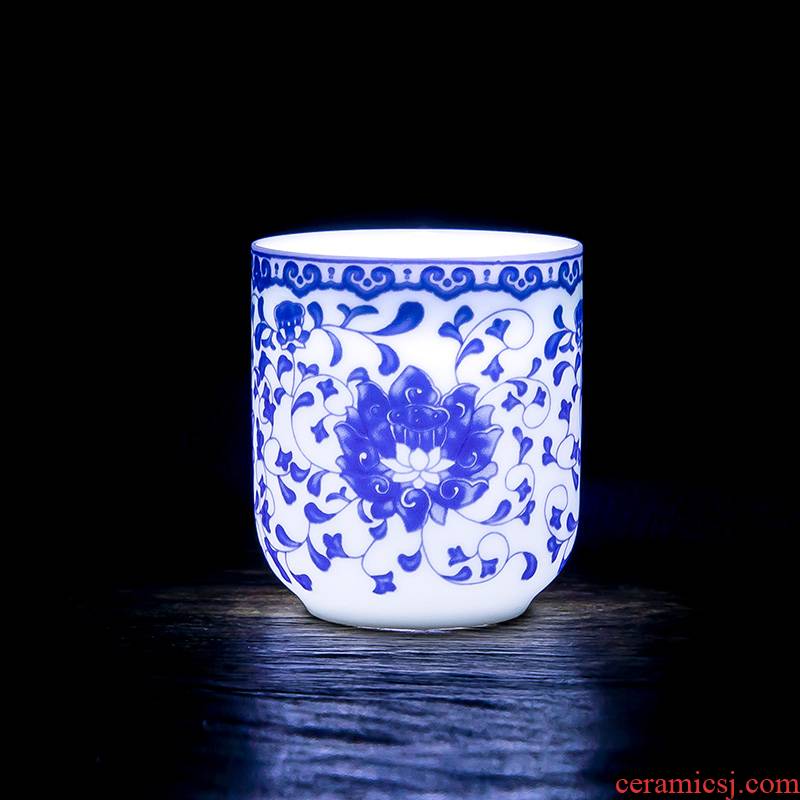 Blue and white porcelain of jingdezhen ceramic colored enamel kung fu noggin household single CPU personal special master cup sample tea cup