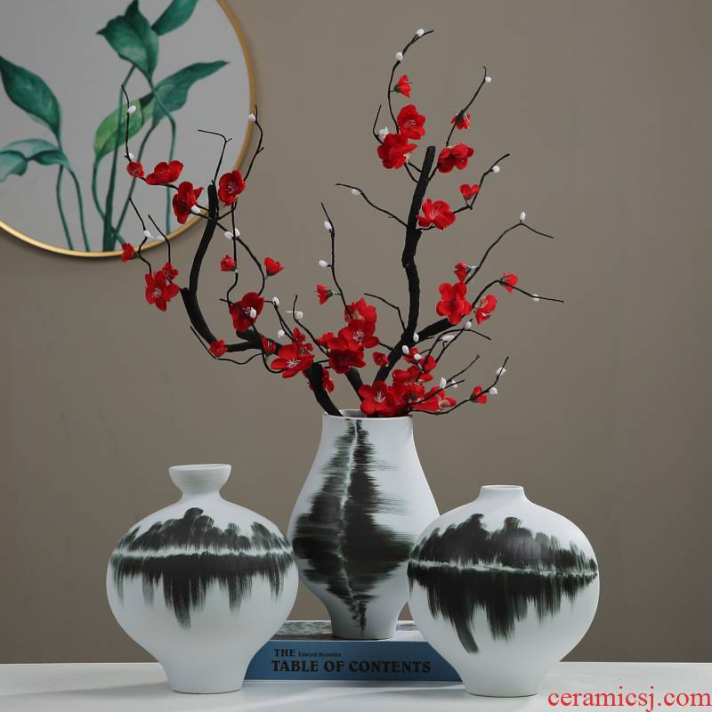 New Chinese style ceramic vase is placed between the sitting room porch TV ark, example zen tea room decoration home decoration