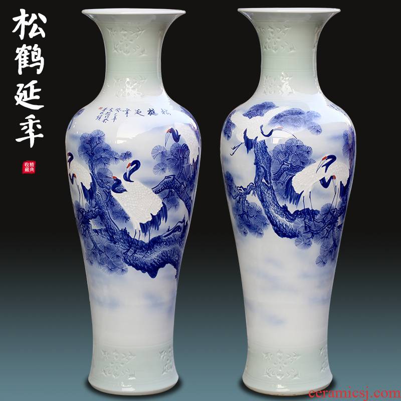 Celebrity hand - made of blue and white porcelain of jingdezhen ceramics pine crane, live a sitting room be born big vase decoration furnishing articles