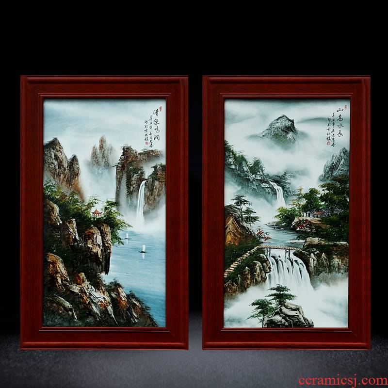 Jingdezhen hand - made Chinese landscape painter porcelain plate in the study corridor solid wooden frame, hang a picture sitting room adornment background