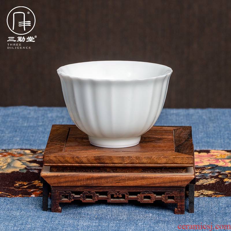 Three frequently hall jingdezhen ceramic cups kung fu tea set new kwai expressions using the sample tea cup cup small single CPU S41070 carving