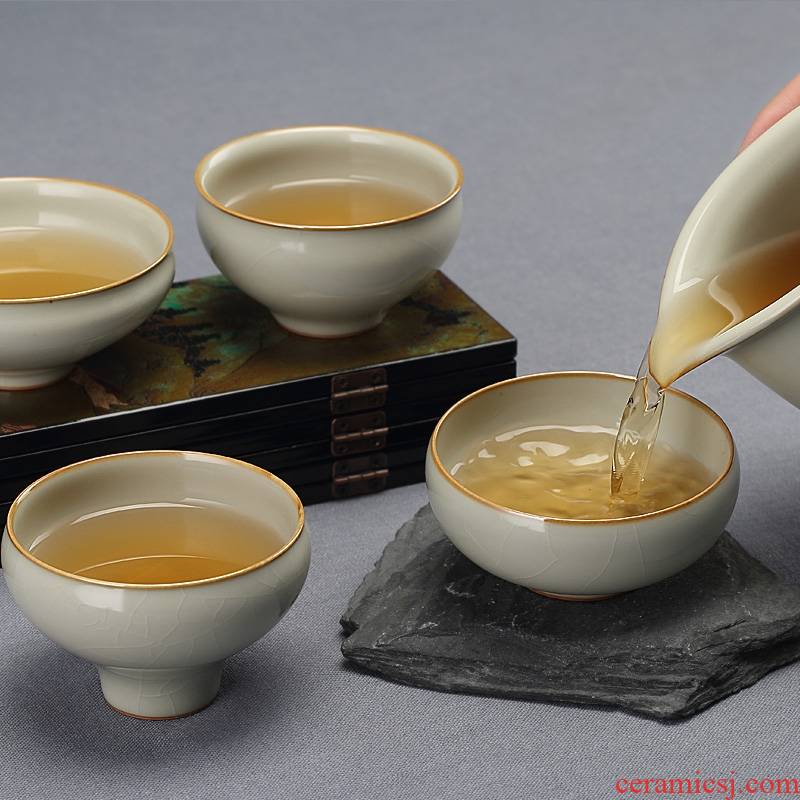 Qiao mu discretion masters cup on your up CPU can keep jingdezhen ceramics by hand for a cup of kung fu tea set