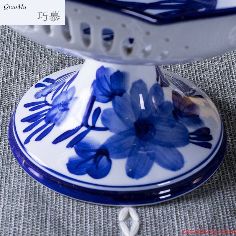 Qiao longed for blue and white hollow out tall fruit bowl in jingdezhen ceramic creative Chinese dry fruit basket fruit basin snacks