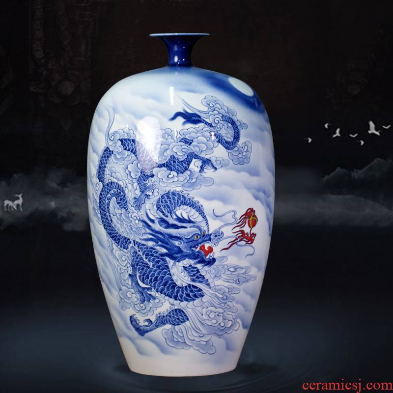 Jingdezhen blue and white porcelain masters hand - made longteng universal ceramic vase porch rich ancient frame home decoration furnishing articles