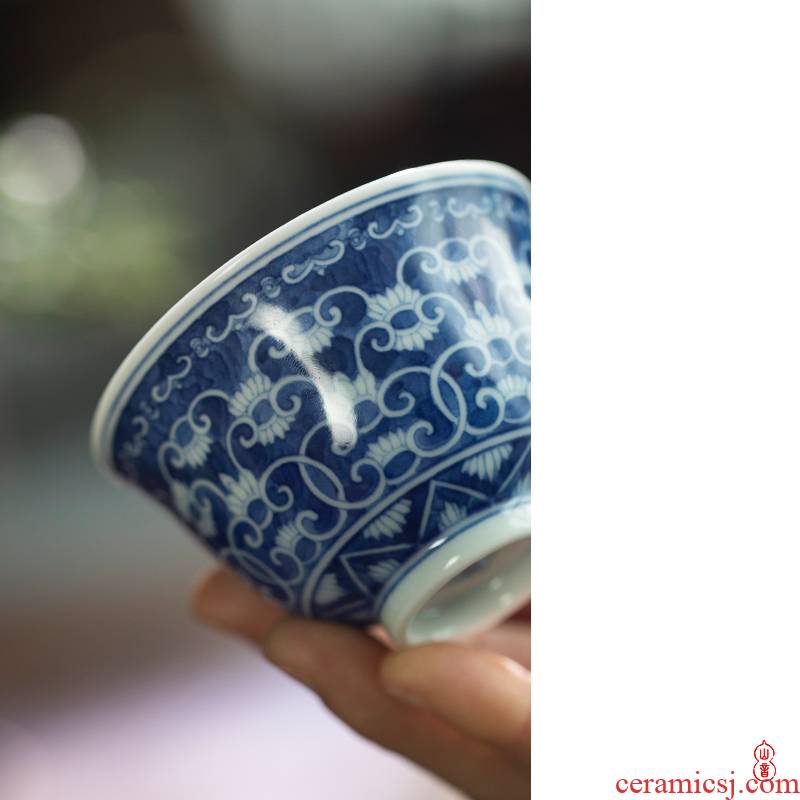 Qin Qiuyan the teacher floral cup jingdezhen blue and white tie up branches manual master cup single CPU ceramic cups sample tea cup