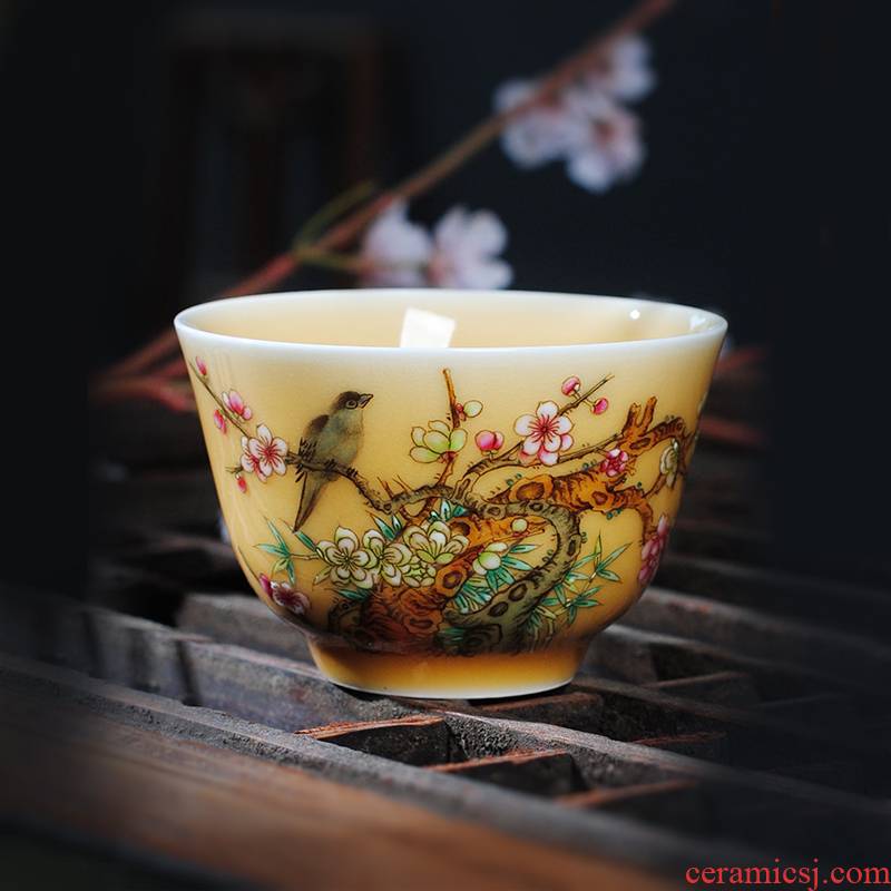 The Owl old yellow glazed colored enamel porcelain hand - made flowers single cup sample tea cup master kung fu tea cups