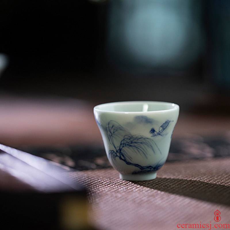 The Blue hand draw after the rain in the spring of twists and turns a waist of jingdezhen ceramic cups master cup personal special sample tea cup