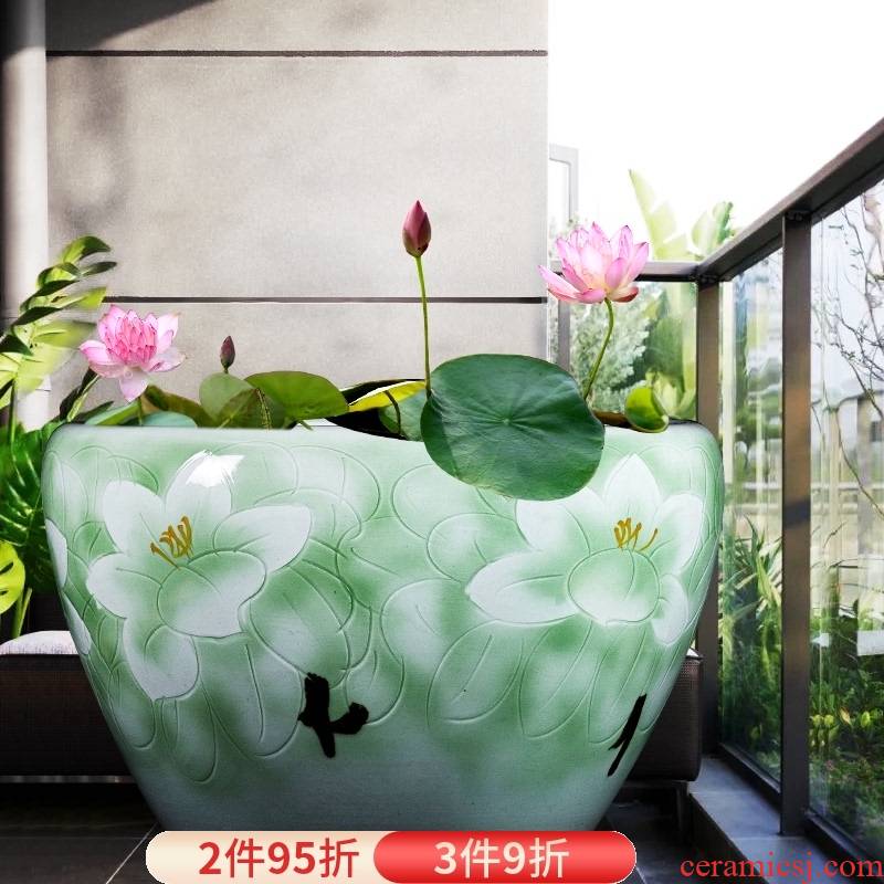 Jingdezhen ceramic aquarium adornment is placed a large water lily bowl lotus home sitting room ground is suing garden ornaments