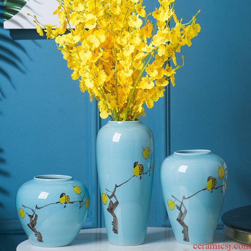 The New Chinese jingdezhen ceramics vase hand - made small and pure and fresh flower arranging place flower implement sitting room hotel soft decoration
