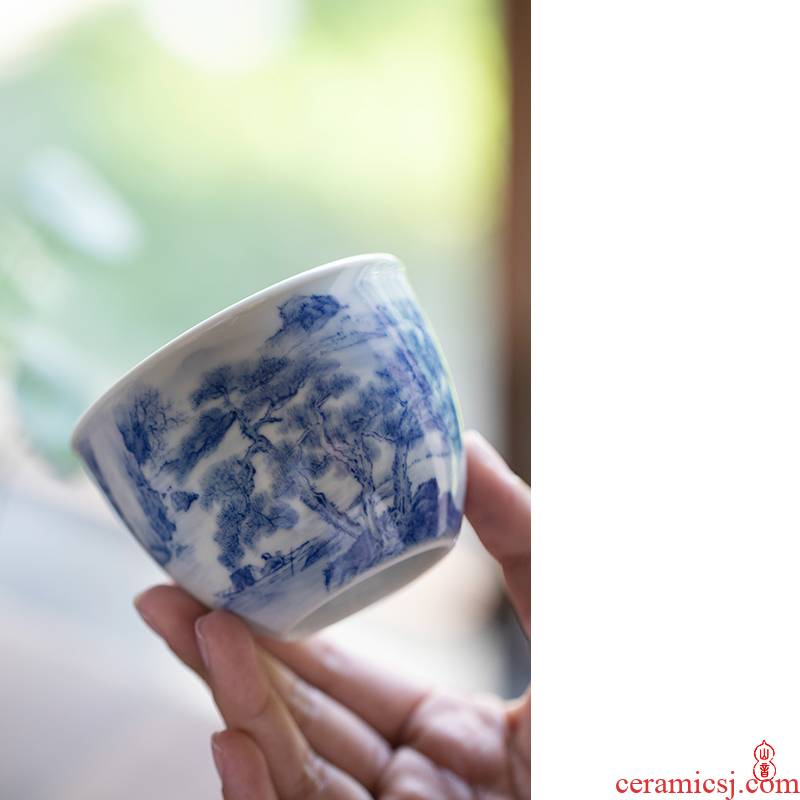 Day trip on the lake green room cup of jingdezhen blue and white sample tea cup high - end ceramic hand - made kung fu tea cups