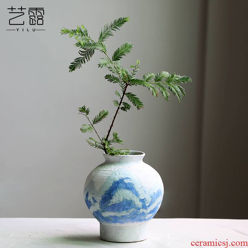 Coarse ceramic vase bearing arrangements with Japanese style restoring ancient ways home stay hotel wabi-sabi zen POTS furnishing articles teahouse