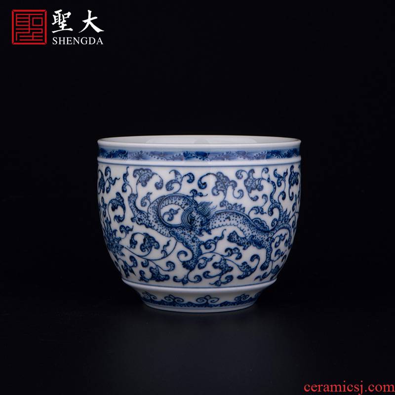 The big blue and white dragon "wear flowers cylinder cup of jingdezhen ceramic manual hand - made tea sample tea cup kung fu tea cups