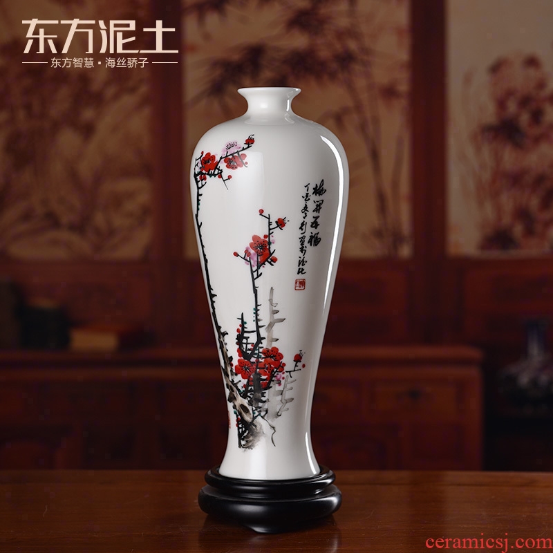 Oriental soil hand - made name plum flower vase dehua white porcelain ceramics furnishing articles of new Chinese style decoration/get a bottle