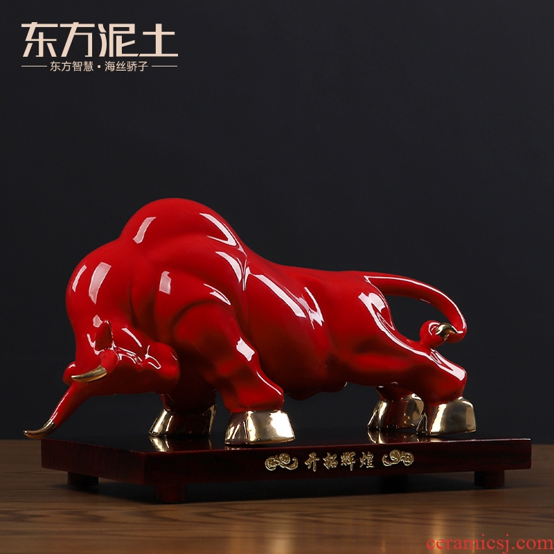 Oriental ceramic red earth ox furnishing articles on Wall Street sitting room office opening gifts