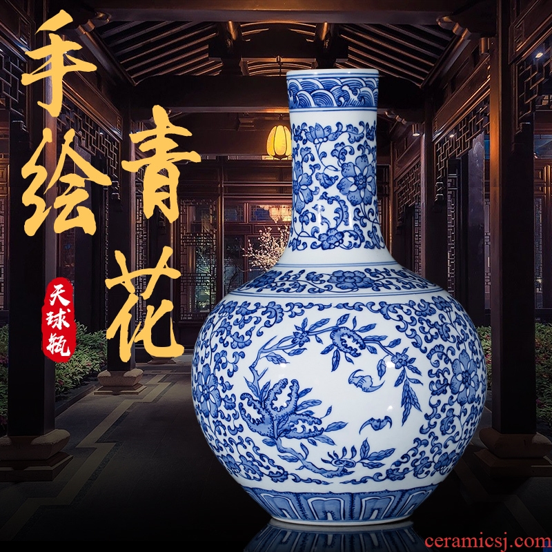 Jingdezhen blue and white hand - made ceramic antique bound lotus flower vases, flower arranging the celestial sphere of new Chinese style sitting room adornment is placed