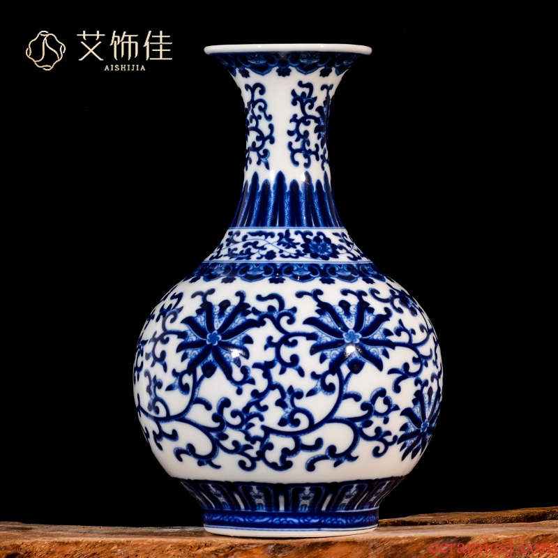 Jingdezhen ceramics, vases, flower arrangement sitting room adornment rich ancient frame furnishing articles furnishing articles of archaize of blue and white porcelain home decoration