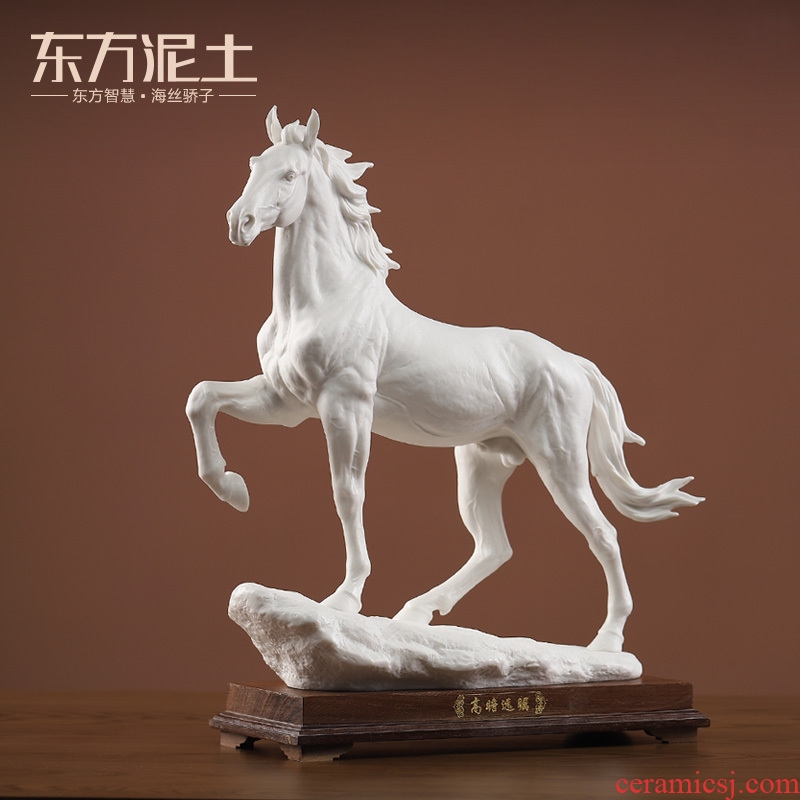 Oriental clay ceramic horse furnishing articles dehua porcelain its art office business gifts/vision