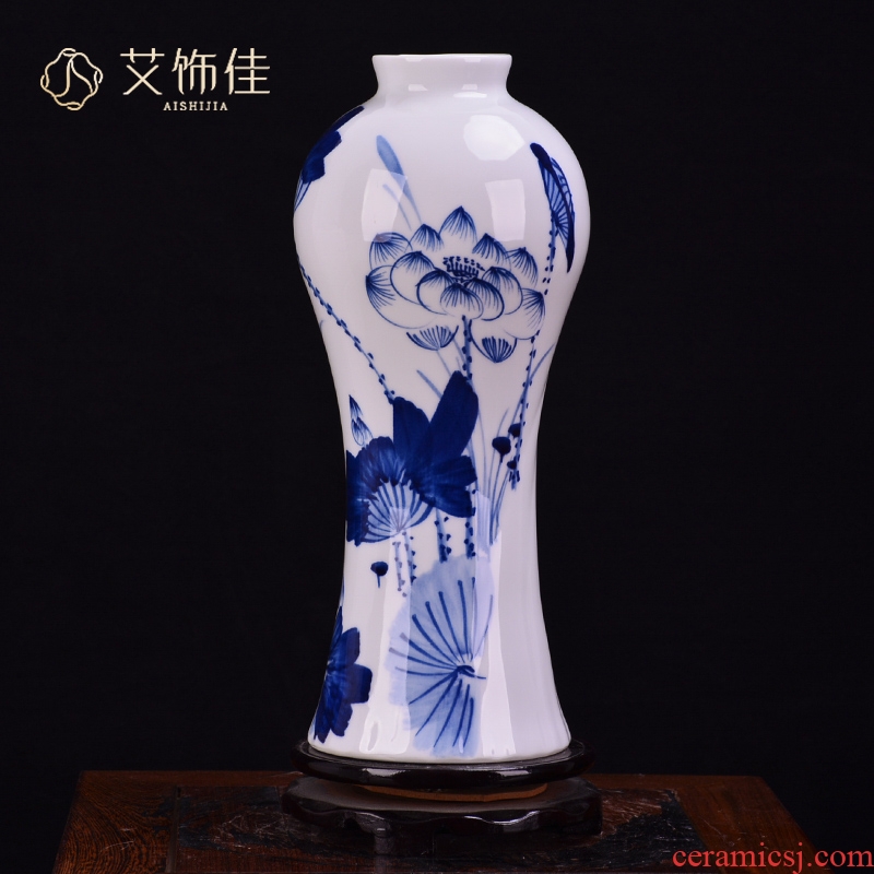 Jingdezhen ceramic hand - made lotus blue and white vase of new Chinese style household living room TV ark adornment handicraft furnishing articles