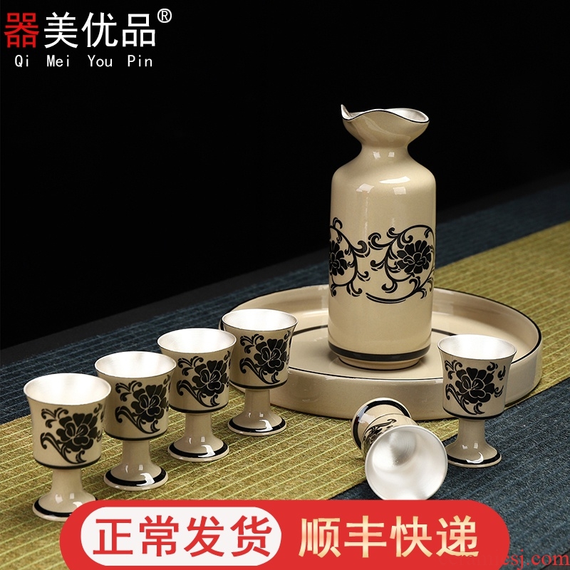 Implement the optimal product household of Chinese style archaize ceramic small wine goblet suit decanters creative method of retro gift boxes