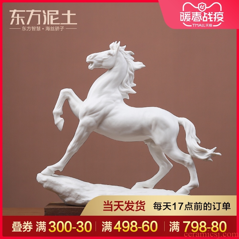 Oriental soil of new Chinese style ceramic horse furnishing articles master the process of high - grade office business gifts/bright future