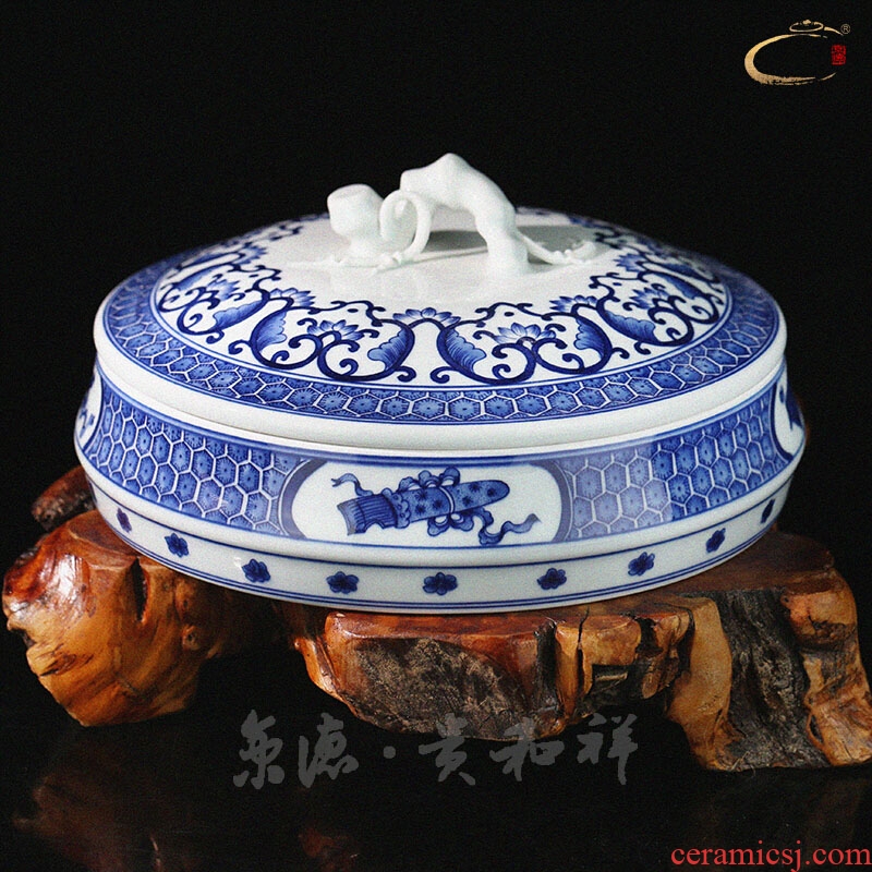And auspicious jingdezhen blue And white porcelain piano chess calligraphy And painting bamboo caddy fixings master hand - made ceramic POTS awake sealed as cans