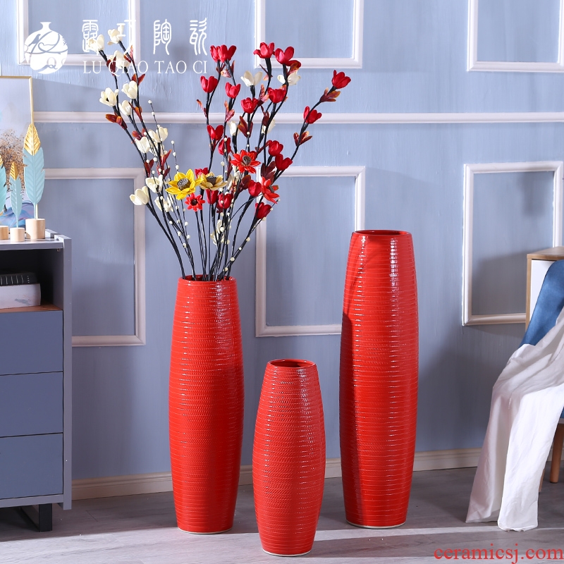 Living room festive red vase furnishing articles flower arranging large ground ceramic vases, Chinese red dried flowers suit