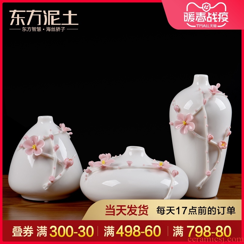 The east mud new Chinese ceramics are dried flowers wine home furnishing articles Chinese wind sitting room vase decoration